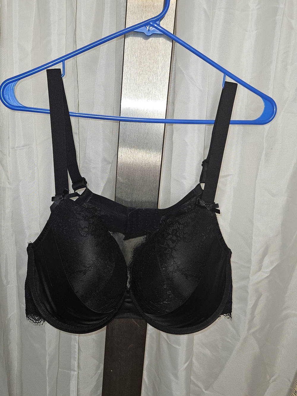 Lace-Accent Full Coverage Bra - Black